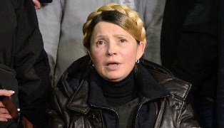 Тимошенко подала в суд на Гройсмана и правительство