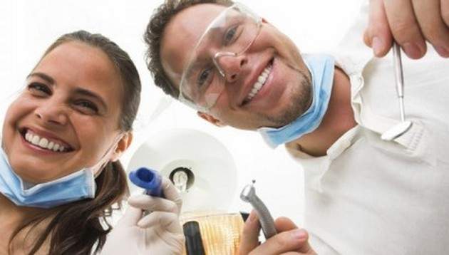 Как нас разводят стоматологи? Что нужно знать, чтобы не остаться без денег