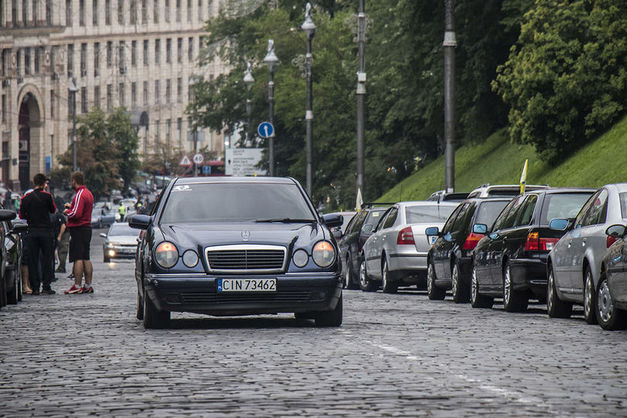 Рада приняла в первом чтении законы об автомобилях на еврономерах