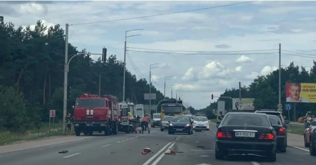 В Киеве на Столичном шоссе, где в ДТП погибла семья, произошла новая авария: две жертвы