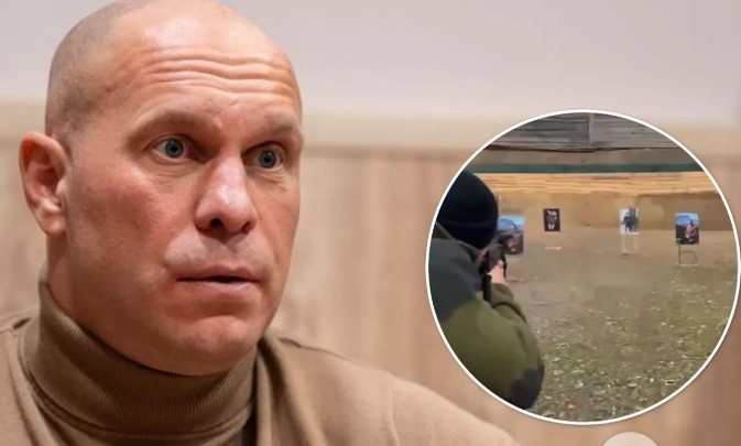 Кива в День визволення Києва від нацистів розстріляв портрет Бандери. Відео