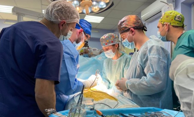 Однорічній дитині вперше в Україні трансплантували печінку від посмертного донора. Операцію робили у Львові