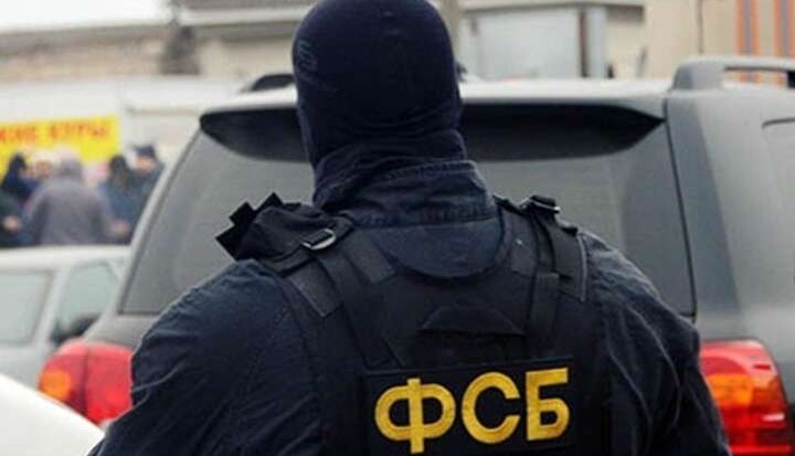У Криму паніка: працівники ФСБ продають квартири і вивозять сім’ї