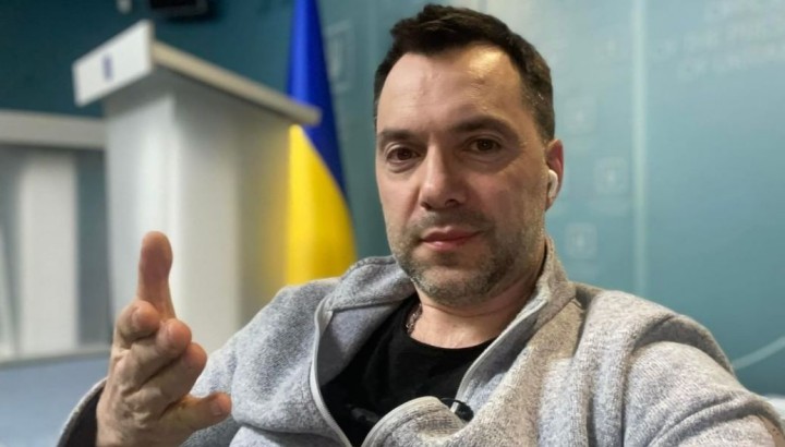Чи потрібно ще мобілізувати чоловіків в Україні — Арестович розповів