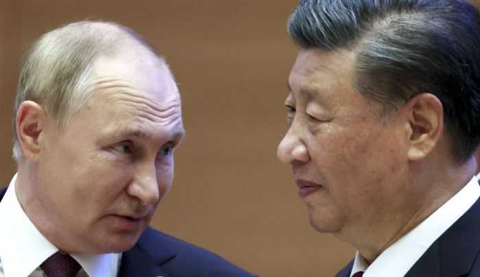 Путін втретє попросив в Китаю політичного притулку – Арестович