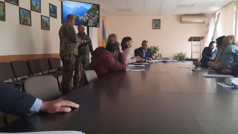 На Тернопільщині військкоми роздали повістки під час сесії: поведінка депутатів неприємно вразила