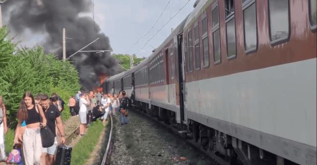 Потяг, у якому були українці, зіткнувся з автобусом у Словаччині: щонайменше п’ятеро загиблих (відео)