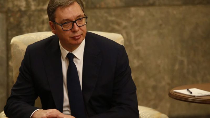 Латвія та Литва не пускають літак Вучича в Росію на парад 9 травня