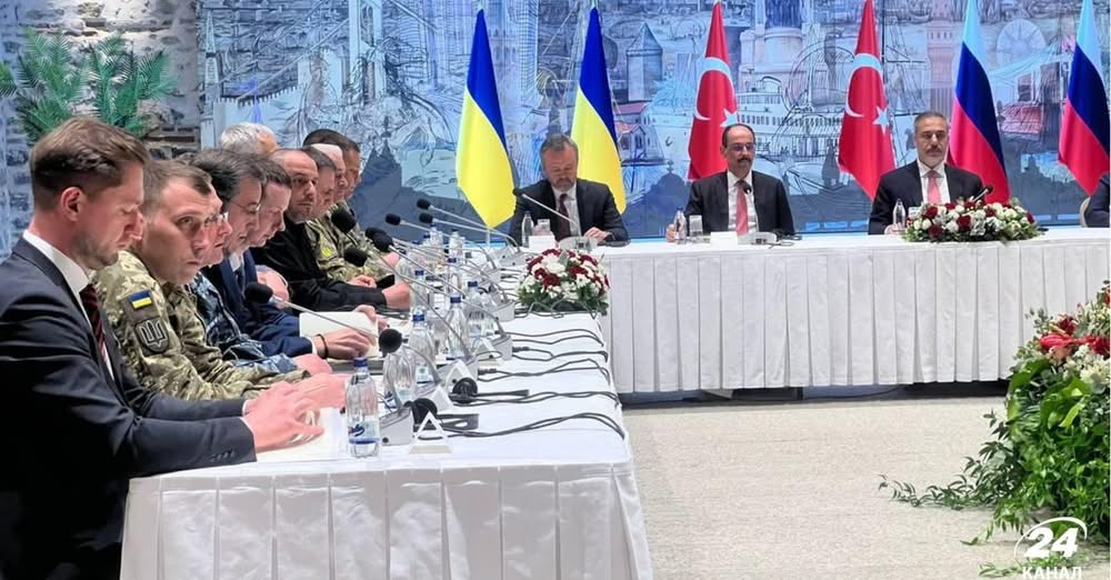 Українська сторона на переговорах спілкувалася із росіянами через перекладача