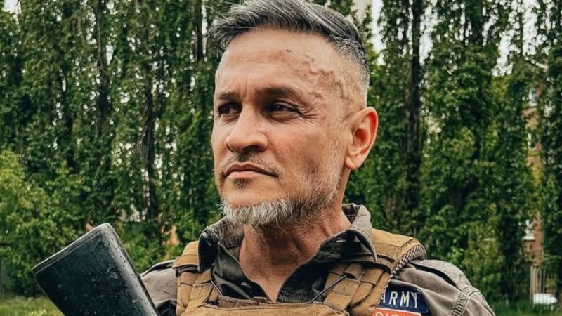 «Наважувався довго». Ектор Хіменес-Браво неочікувано показався у військовій формі і зробив заяву