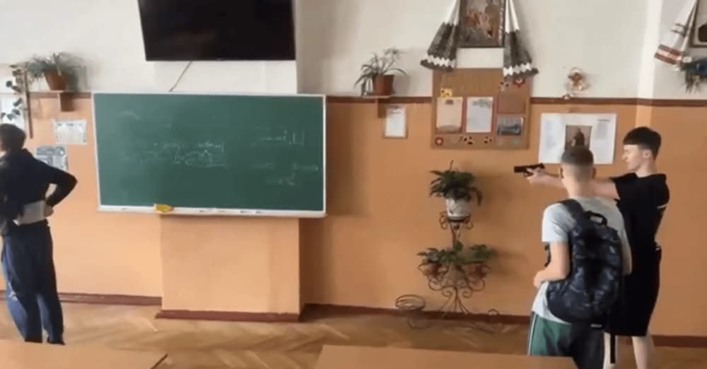 У школі Львова сталася стрілянина: що відомо