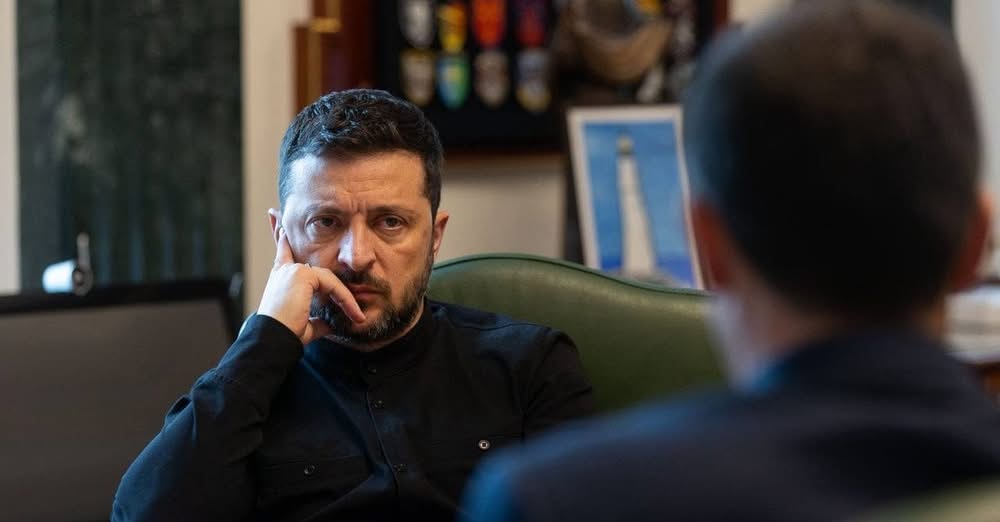 Зеленський у своєму зверненні прокоментував ситуацію навколо НАБУ та САП (відео)