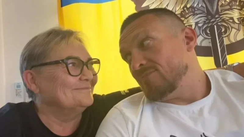 Найважливіша підтримка крізь роки: Олександр Усик і його мама