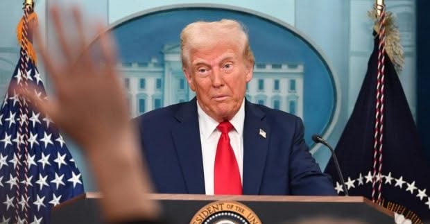 Час на перемирʼя спливає. Трамп досі думає, як і чи взагалі карати Путіна, — The Atlantic