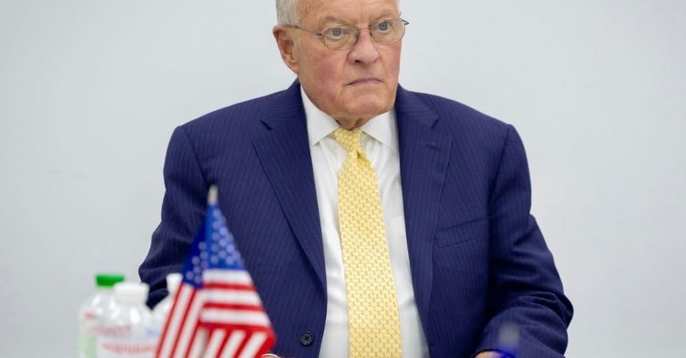 Україна готова надати Келлогу громадянство. Він – сильніше ППО, ніж Patriot, — Зеленський