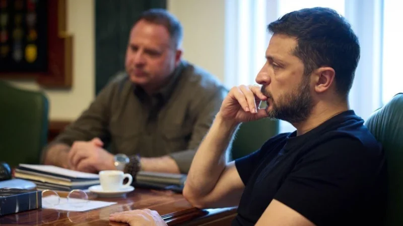 ЗЕЛЕНСЬКИЙ ЗВІЛЬНИВ ЄРМАКА