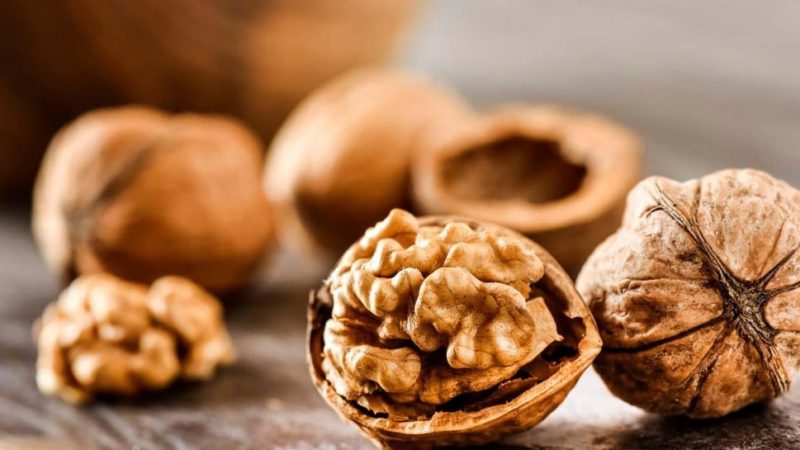 4 причини, чому я завжди ношу волоський горіх у кишені. Цей спосіб передають із покоління в покоління