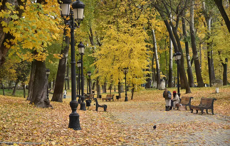 Контрастна погода: синоптик попередив, де очікується похолодання, а де буде тепло