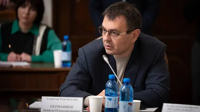 Гетманцев пов’язав низькі зарплати українців з невисокою продуктивністю їхньої роботи