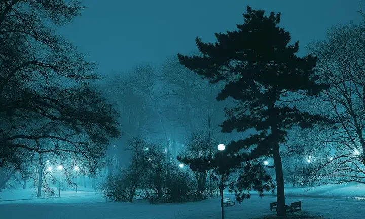 В Україні планують змінити правила комендантської години на тлі морозів