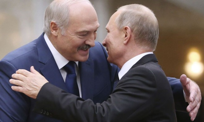 «Ми рідні брати»: Лукашенко ошелешив заявою про стосунки з Путіним