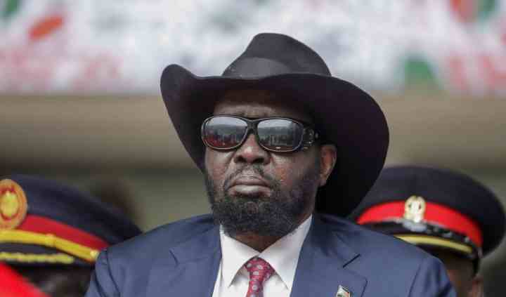 Президент Південного Судану обмочився під час звучання гімну (відео)