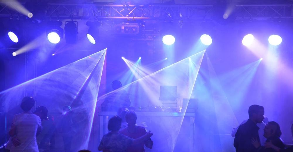 У клубі в Полтаві підлітки «відривалися» під російську музику, бо їм «набридла війна»: деталі скандалу