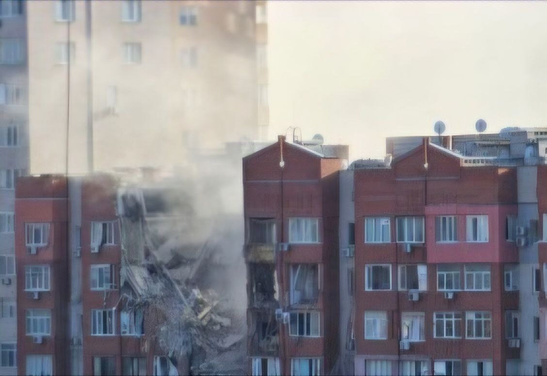 Росія завдала ракетного удару по дев’ятиповерхівці у Дніпрі, є поранені