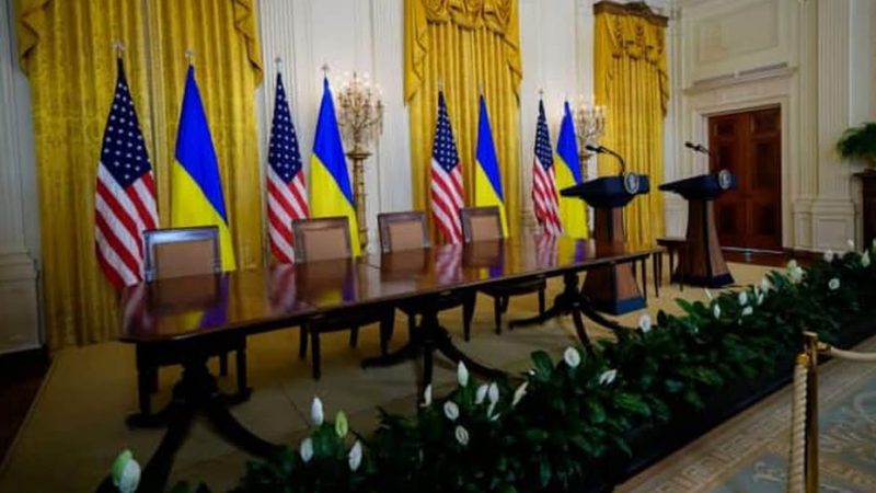 Reuters: Україна і США готуються підписати «угоду про копалини» у вівторок