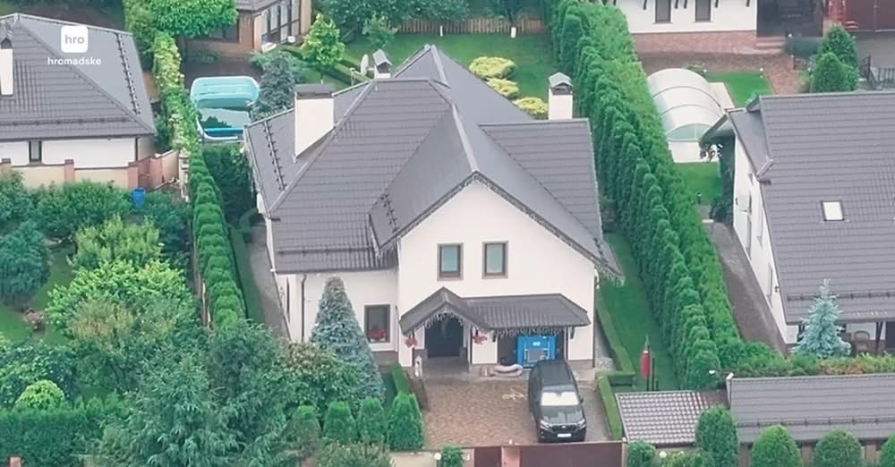 За все життя стільки не заробив: тесть головного митника купив дім за 120 тисяч доларів, – ЗМІ