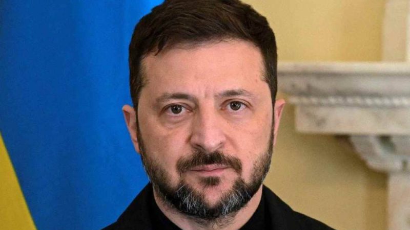 Зеленський пропонує подовжити воєнний стан та мобілізацію в Україні