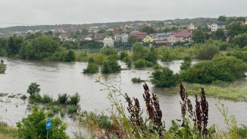 Жодне місто до такого не готове, – Садовий про наслідки сильних злив у Львові