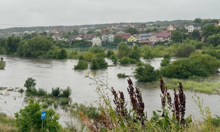 Жодне місто до такого не готове, – Садовий про наслідки сильних злив у Львові