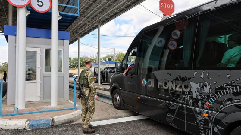 Тюрма за спробу втечі з України: Кабмін подав до Ради законопроєкт