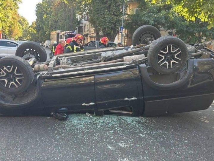 Охорона Порошенка влаштувала жахливе ДТП: летіли на червоний, бо поспішали організовувати піар-захід шефа