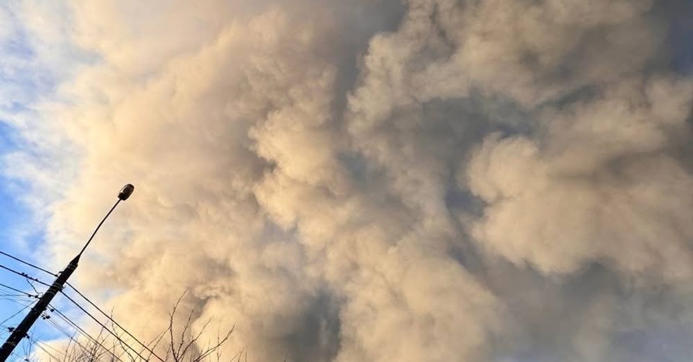 Львів затягує їдким димом після атаки РФ: куди поцілив ворог