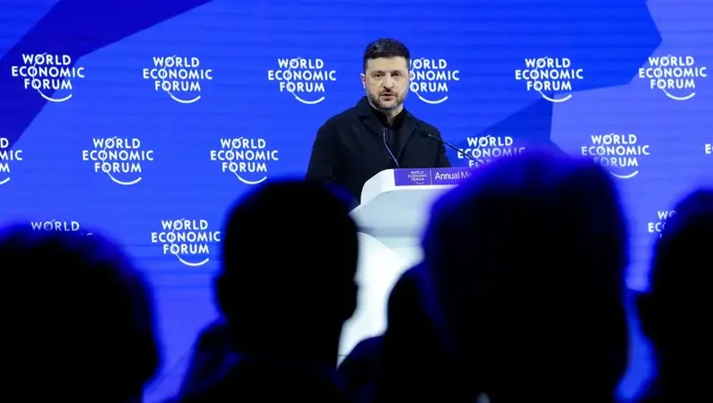 Зеленському після його промови в Давосі аплодували стоячи — відео