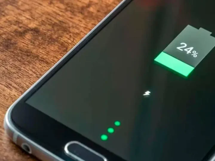 Чому телефон повільно заряджається, та як позбутися цієї проблеми