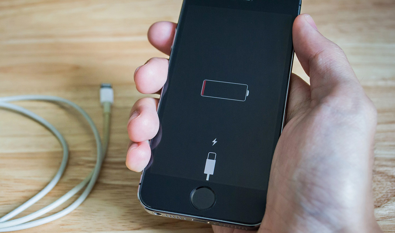 Головні правила зарядки телефона, про які мало хто знає. Батарея буде служити набагато довше