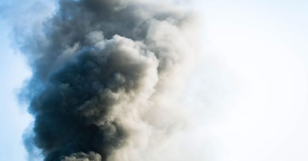У Вінниці пролунали вибухи: над містом піднявся стовп чорного диму