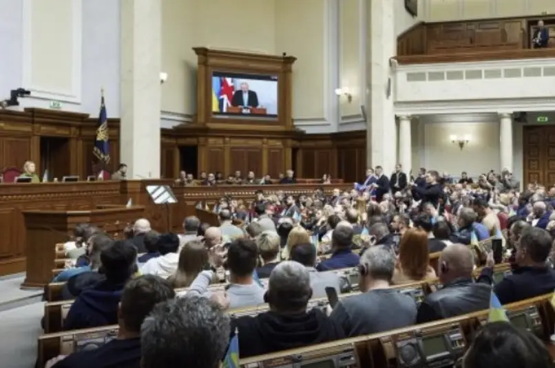 У Раді готуються до війни ще на три роки — УП