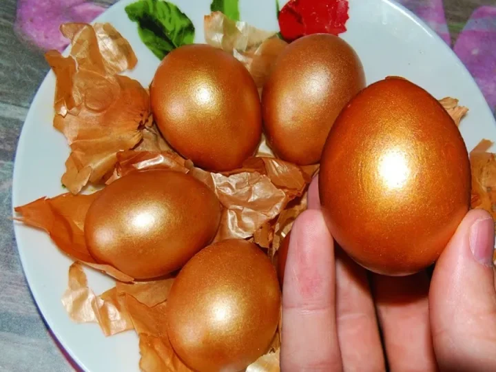 Золоті яйця на Великдень 2026 лише з 2 інгредієнтів. Отримала сотні позитивних відгуків!