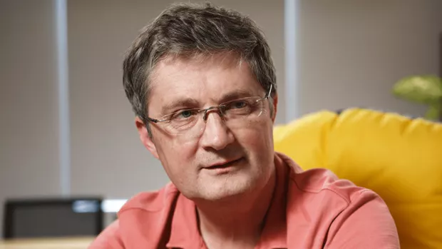 З претензіями прийшла до Кондратюка: Учасниця заявила, що заплатила $1000 за виступ на “Караоке на Майдані”, але на сцену її не допустили (відео)