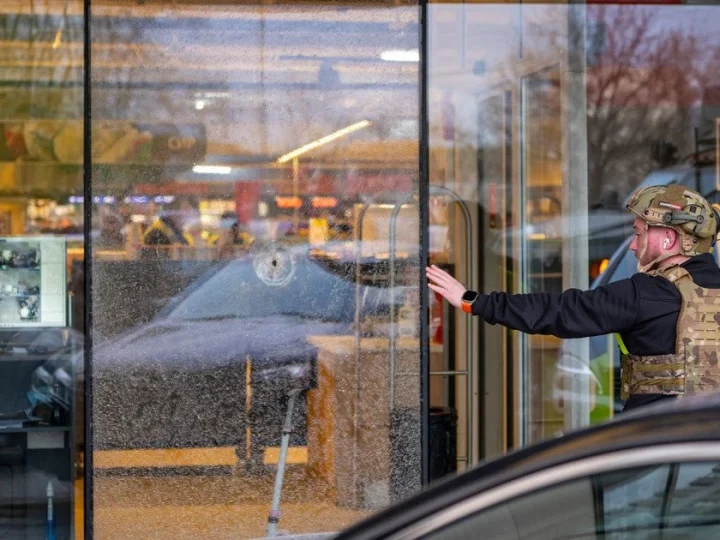 Теракт у Києві: поліцейські просто втекли з місця стрілянини, дитина залишилась в епіцентрі – відео