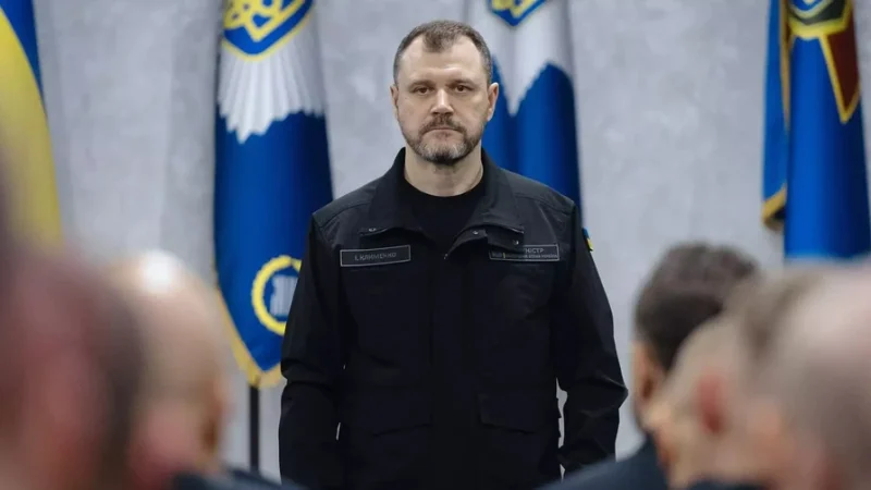 Глава МВС: Тепер патрульні будуть жити на полігонах. Не мають боятися, коли свистить куля