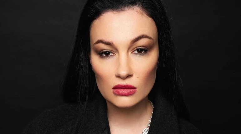 У Чернівцях скасували виступ співачки Анастасії Приходько після її заяв про “київську російську мову”