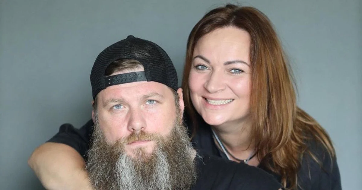 Відомий актор-воїн покинув дружину з шестимісячним сином і пішов до іншої після 11 років шлюбу