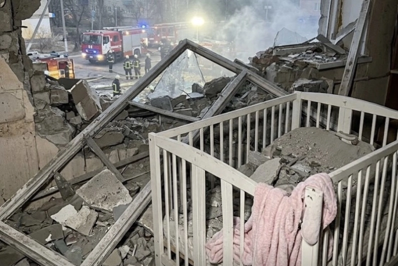 Ворожий удар по Рівненщині: наслідки влучання у житловий будинок