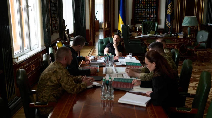 Піхотинцям – контракти до 400 тис. грн: Зеленський анонсував старт реформи армії і збільшення зарплат