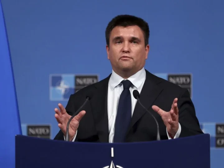 Історія з орденом для Зеленського набирає обертів: Клімкін зробив гучну заяву